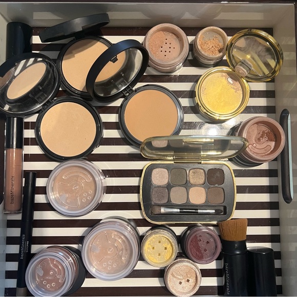 BareMinerals Makeup Bundle ❤️ - Picture 2 of 3